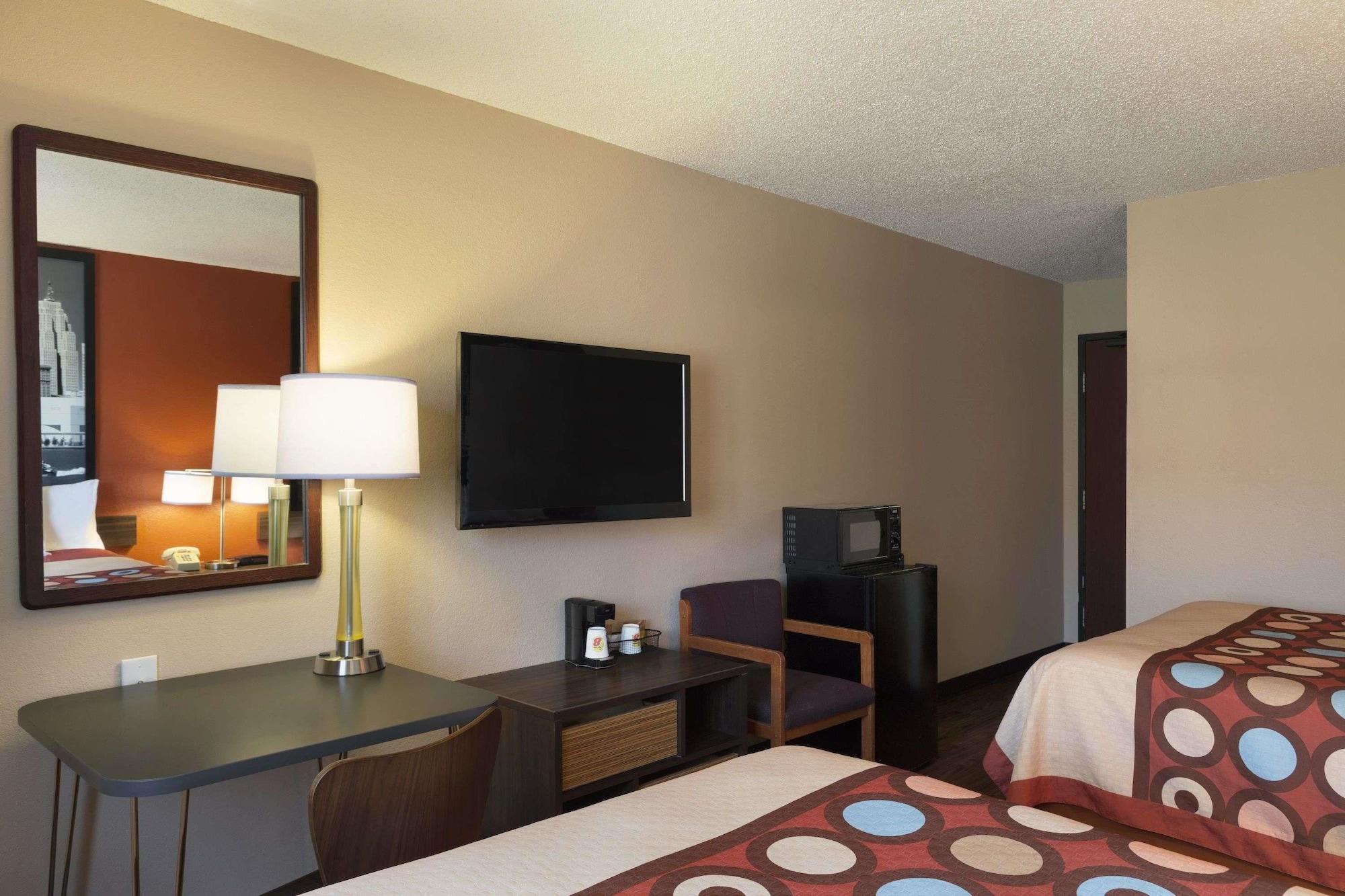 Motel Super 8 By Wyndham Taylor/Detroit Area Exteriér fotografie